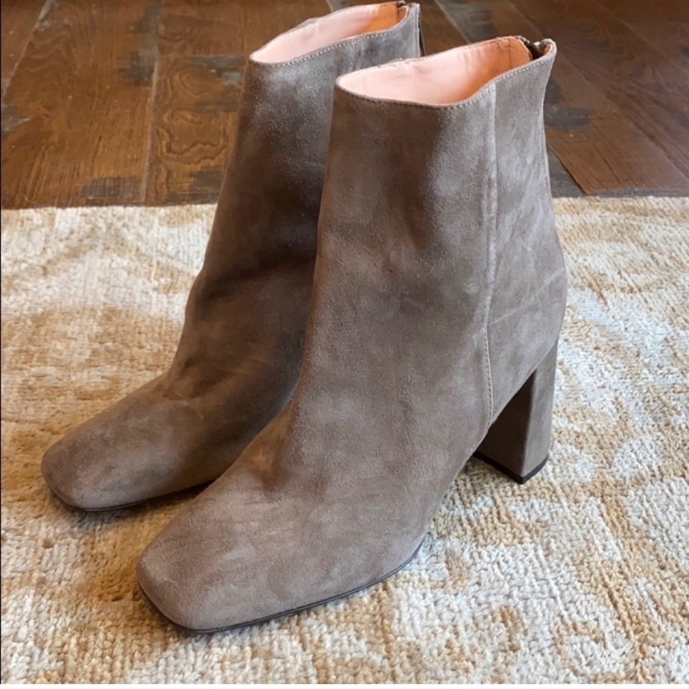 J Crew boots spring tan suede 7.5 gorgeous! Worn once 37.5 neutral khaki shoes